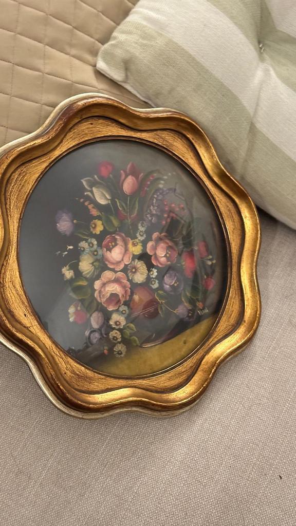 Italiaanse bloemenschilderijen op koper – handgesneden lijst, Antiek en Kunst, Antiek | Brons en Koper, Koper, Ophalen