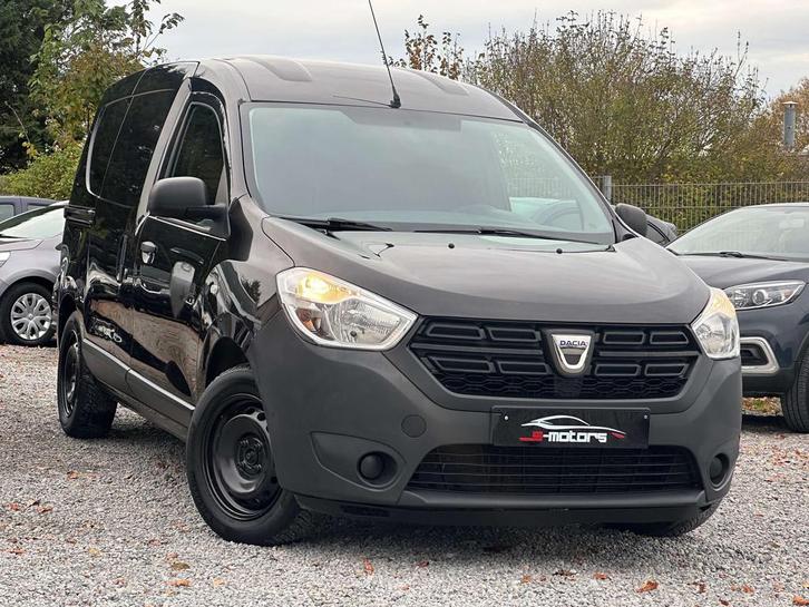 Dacia Dokker 1.5 dCi • FULL OPTION • (bj 2019), Auto's, Bestelwagens en Lichte vracht, Bedrijf, Te koop, ABS, Achteruitrijcamera