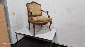fauteuil style louis bois coloris chéne, style Louis XVI. Di