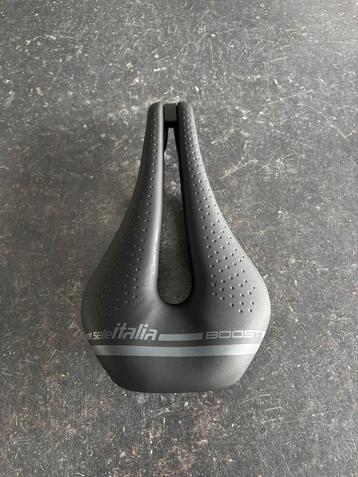Selle Italia Novus boost zadel. Nieuw beschikbaar voor biedingen