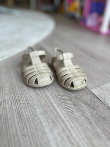 Beige Summer Sandals – Kids Size 20/21 beschikbaar voor biedingen