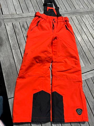 Slibroek maat 140 beschikbaar voor biedingen