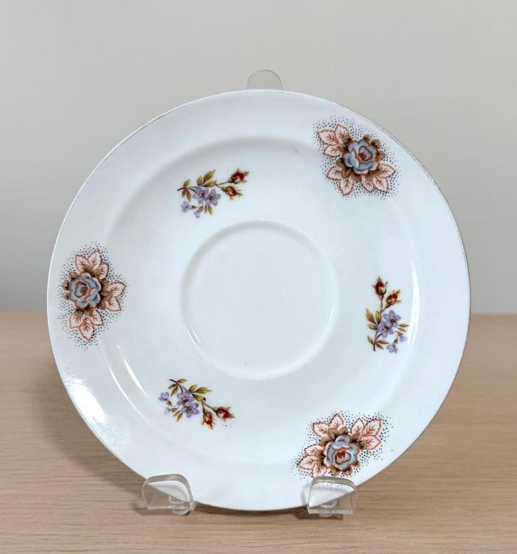 Limoges France Unique / Ronde ondertas / Rond bordje / 17 cm, Verzamelen, Porselein, Kristal en Bestek, Gebruikt, Kop en/of schotel