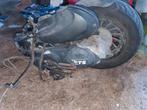 Gts bravo motorblok 4t euro 4( 6000km), Fietsen en Brommers, Ophalen of Verzenden, Zo goed als nieuw, Uitlaat