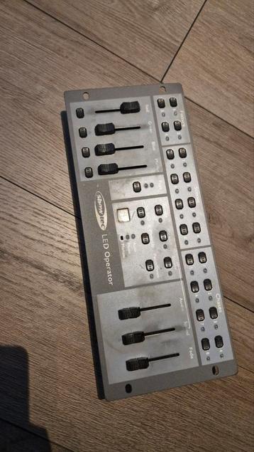 2 x showtec dmx controller  beschikbaar voor biedingen
