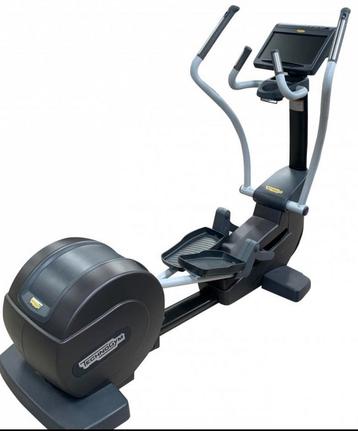 Technogym Synchro Excite+ 1000 Unity LIVE Black Crosstrainer beschikbaar voor biedingen