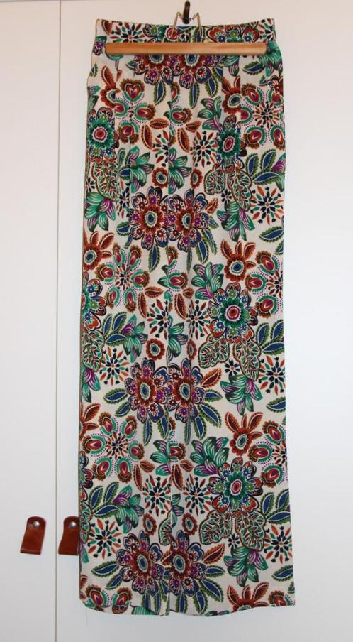 Pantalon fluide grandes fleurs multicolores Charlior S, Kleding | Dames, Broeken en Pantalons, Zo goed als nieuw, Maat 36 (S)