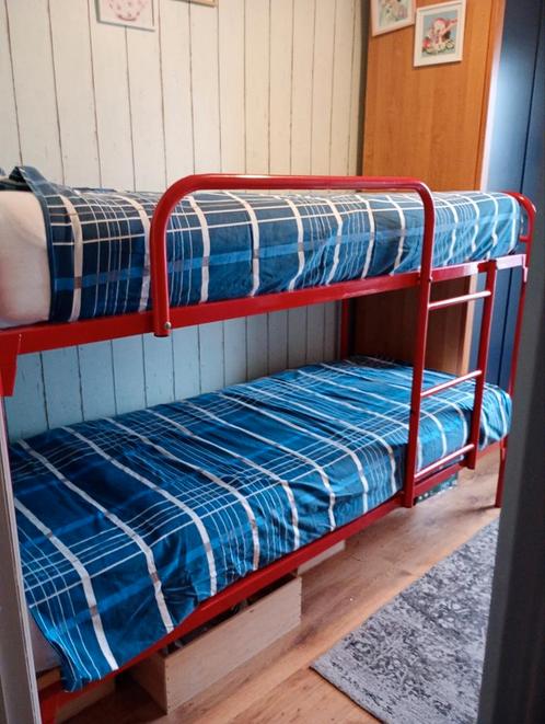 Zeer zwaar degelijke stapelbed., Huis en Inrichting, Slaapkamer | Stapelbedden en Hoogslapers, Zo goed als nieuw, Stapelbed, Ophalen