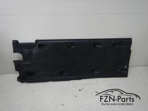 VW Tiguan 5N0 Bodemplaat Links L 5N0825201B, Auto-onderdelen, Carrosserie, Gebruikt, Ophalen of Verzenden