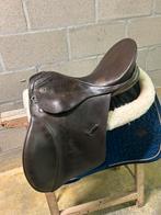 Kieffer veelzijdig-springzadel, Animaux & Accessoires, Chevaux & Poneys | Selles, Enlèvement, Comme neuf