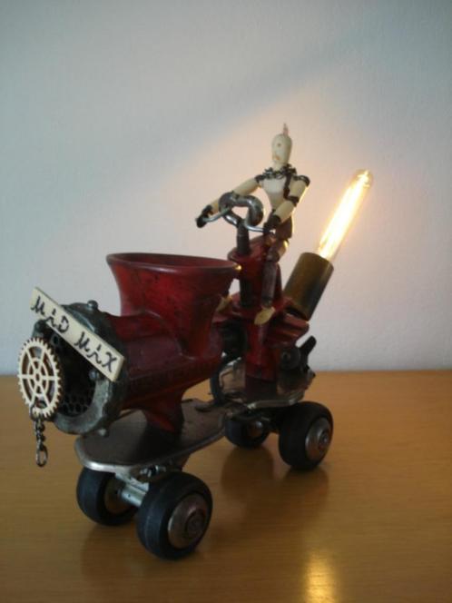STEAMPUNK MAD MAX UNIEKE LAMP, Antiek en Kunst, Curiosa en Brocante, Ophalen of Verzenden