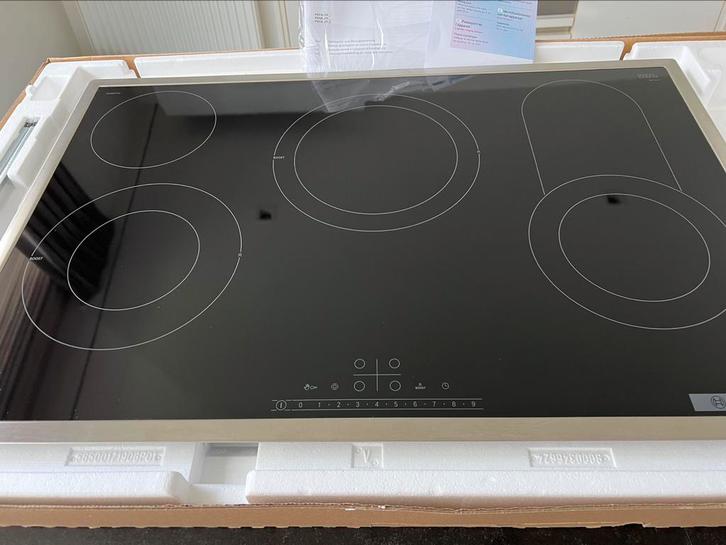 NIEUWE Bosch keramische kookpl. Niet uit verpakking geweest, Elektronische apparatuur, Kookplaten, Nieuw, Inbouw, Elektrisch, 4 kookzones