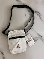Sacoche Jordan, Enlèvement, Neuf