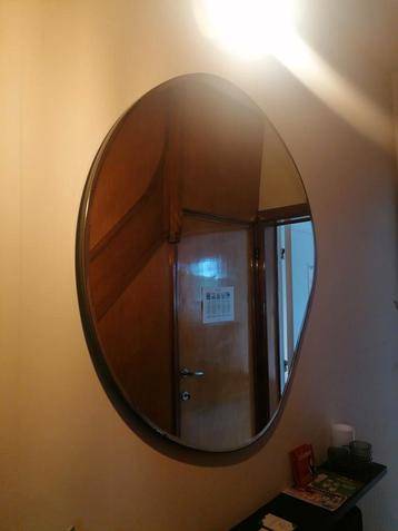 Miroir de bassin Ferm Living XL avec cadre en laiton