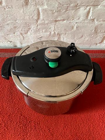 SEB CLIPSO snelkookpan van 8 liter voor elke warmte. beschikbaar voor biedingen