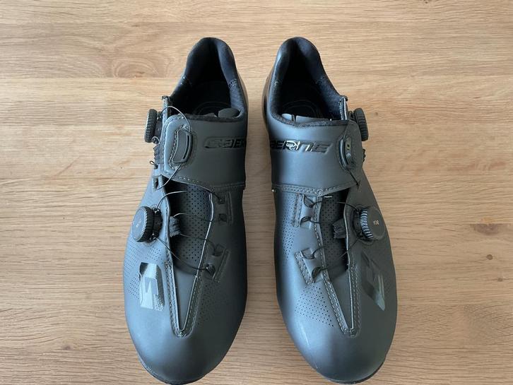 Gaerne g stl carbon race schoenen fietsschoenen 44, Fietsen en Brommers, Fietsaccessoires | Fietskleding, Zo goed als nieuw, Schoenen