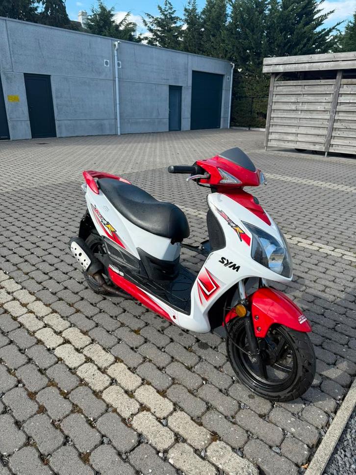 Sym jet 4r 2takt, Fietsen en Brommers, Scooters | SYM, Zo goed als nieuw, Overige modellen, Klasse B (45 km/u), Ophalen