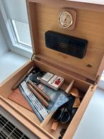 Humidor met accessoires en sigaren, Verzamelen, Rookartikelen, Aanstekers en Luciferdoosjes, Ophalen of Verzenden