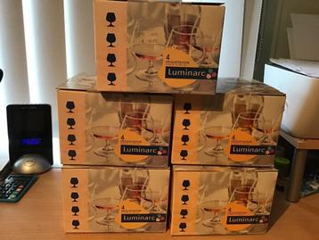 Glazen voor cognac beschikbaar voor biedingen