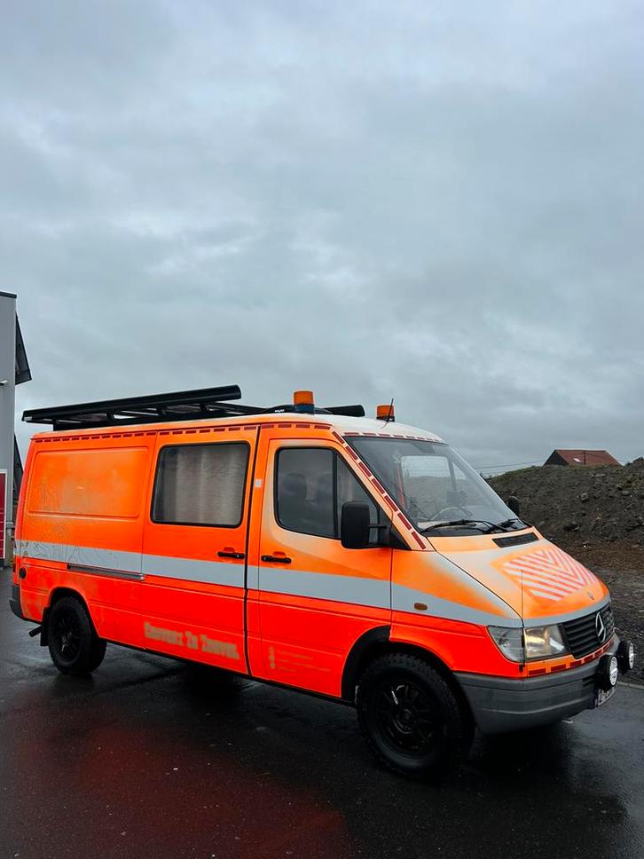 Unieke brandweer camper - 47.000kms - Mercedes Sprinter 314, Caravans en Kamperen, Mobilhomes, Particulier, tot en met 2, Buscamper of Camperbus