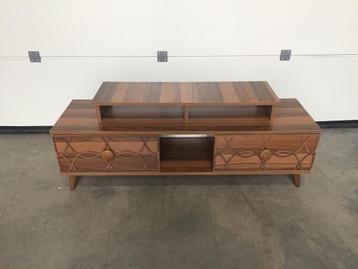 (16) Zeer mooi retro tv meubel beschikbaar voor biedingen