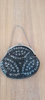 Handtasje, Enlèvement, Utilisé