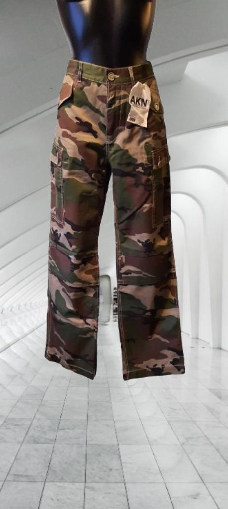 3 camouflagebroeken van het merk Suisses AKN, maat 38, Kleding | Dames, Broeken en Pantalons, Nieuw, Maat 38/40 (M), Overige kleuren
