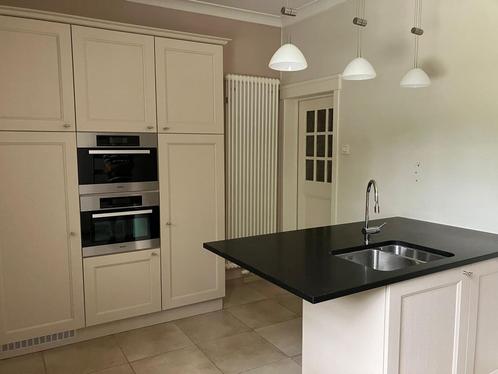 Stijlvolle keuken in gelakt fineer incl apparaten GEDEMONTEE, Huis en Inrichting, Keuken | Complete keukens, Gebruikt, Dubbelwandige keuken