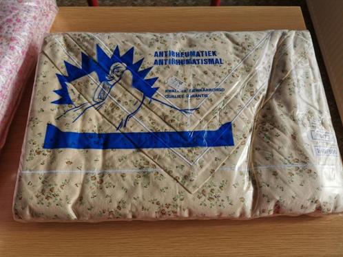 2 PP laken - nieuw - geel gebloemd - antirheumatiek 240 X 30, Huis en Inrichting, Slaapkamer | Beddengoed, Nieuw, Overige typen