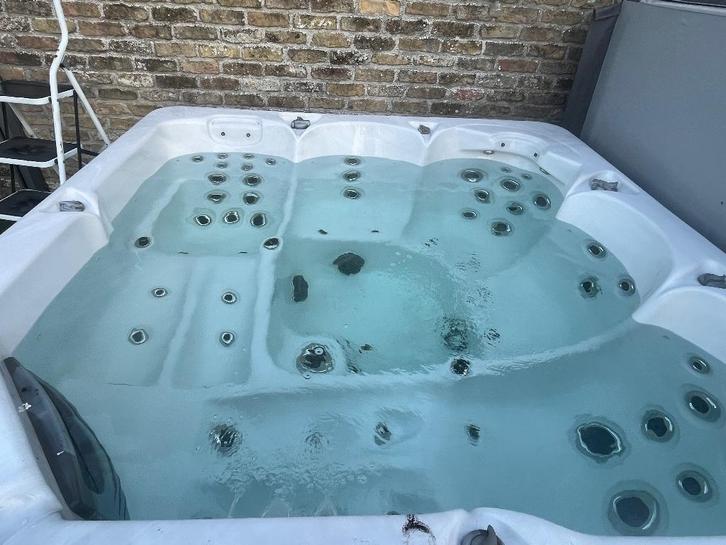 Jacuzzi voor 5 personen, Jardin & Terrasse, Bains à remous et Spas, Utilisé, Fixé, Enlèvement