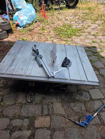 Table de sciage en bon état avec accessoires, Enlèvement, Utilisé
