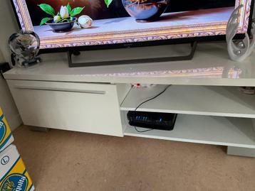 Meuble Tv beschikbaar voor biedingen