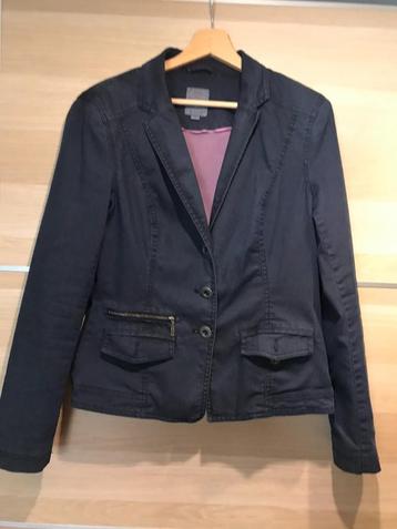 Blauwe blazer beschikbaar voor biedingen