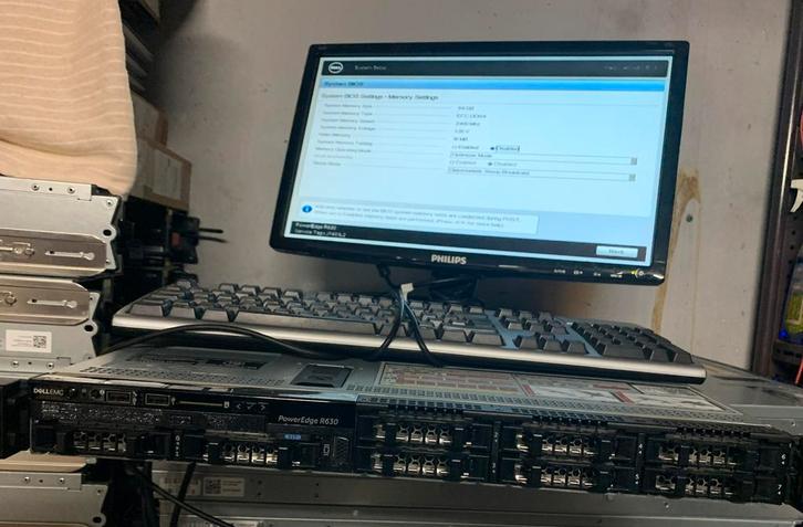 Dell PowerEdge R630 - SERVER - 64GB / 128GB - SPOTPRIJS, Computers en Software, Servers, Zo goed als nieuw, Ophalen of Verzenden