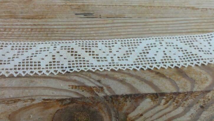 Frans brocante kant met takken met bloemknoppen, LENTE, Antiek en Kunst, Curiosa en Brocante, Ophalen of Verzenden