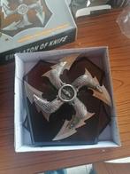 Couteau décoration avec présentoir en bois, Enlèvement ou Envoi, Neuf