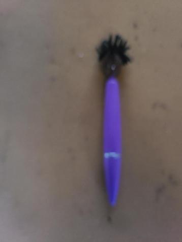 pen mannetje beschikbaar voor biedingen