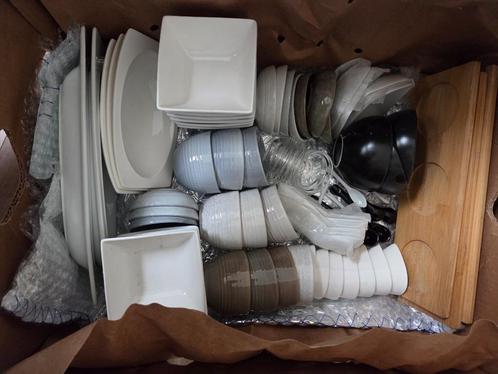 Servies, Huis en Inrichting, Keuken | Servies, Zo goed als nieuw, Compleet servies, Overige stijlen, Overige materialen, Ophalen