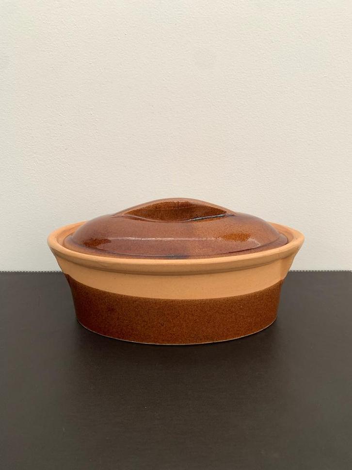 Grote aardewerkterrine met oude bessen, Huis en Inrichting, Keuken | Keukenelementen, Zo goed als nieuw, Ophalen of Verzenden