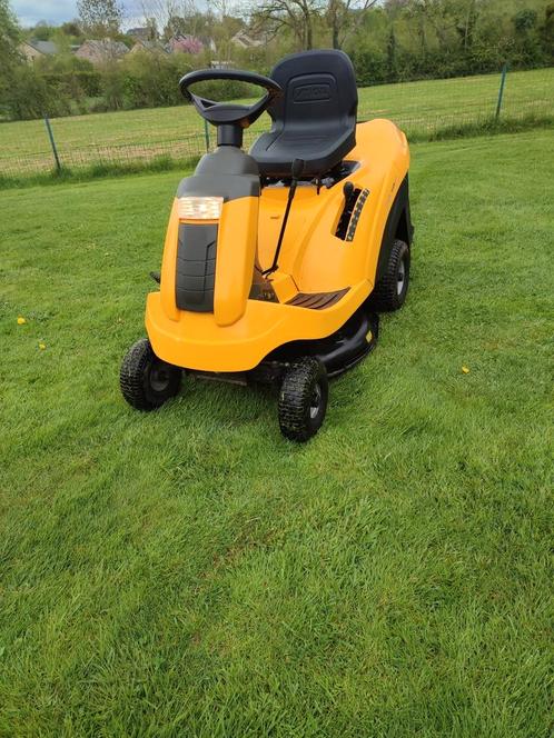 Hydrostatische tuintractor van Stiga, Tuin en Terras, Zitmaaiers, Zo goed als nieuw, Minder dan 90 cm, Elektrische starter, Opvangbak