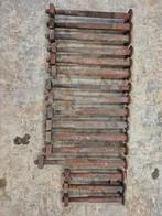 Oude gesmede houtbouten, Enlèvement