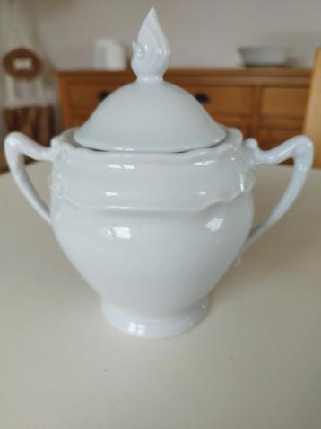 sucrier en porcelaine beschikbaar voor biedingen