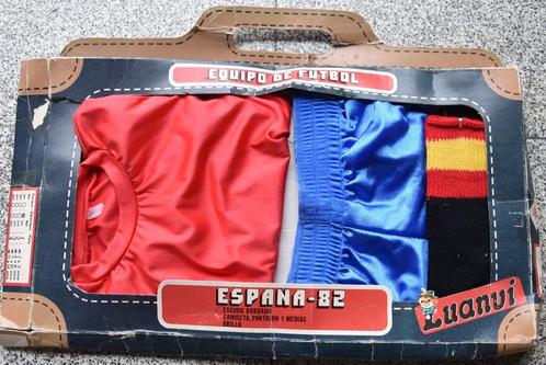 Voetbal Spanje 1982 tenue kind, Verzamelen, Sportartikelen en Voetbal, Verzenden