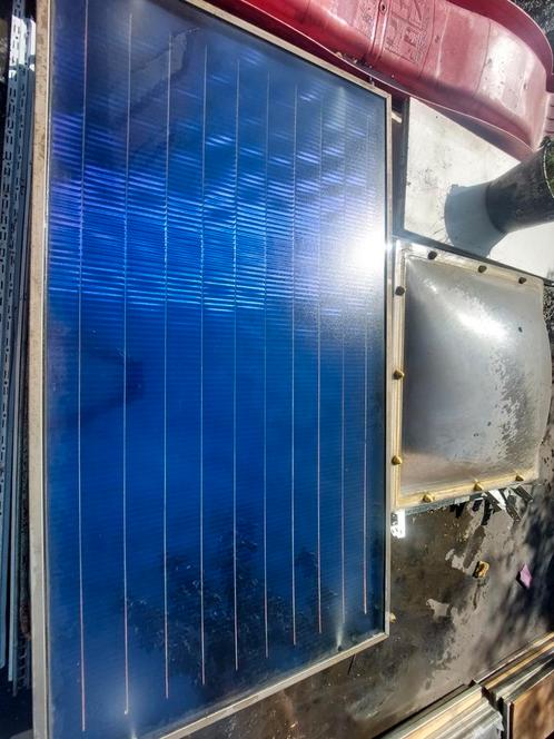 Zonnecollectoren (4) met Boiler en pomp., Doe-het-zelf en Bouw, Zonnepanelen en Toebehoren, Zo goed als nieuw, Boiler, 200 wattpiek of meer