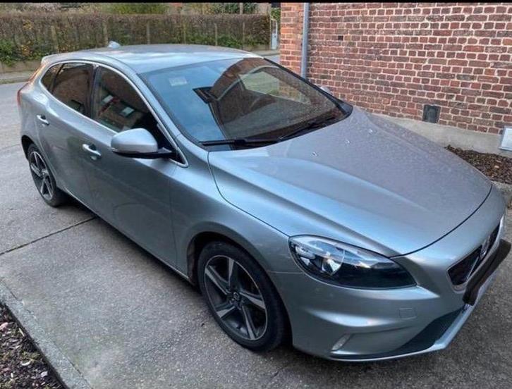 Volvo v40 D4 R-line 190 ch complète, Autos, Volvo, Particulier, V40, Diesel, Euro 6, Enlèvement