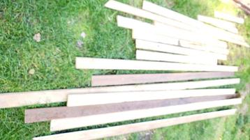 14 stuks Eiken plinten beschikbaar voor biedingen
