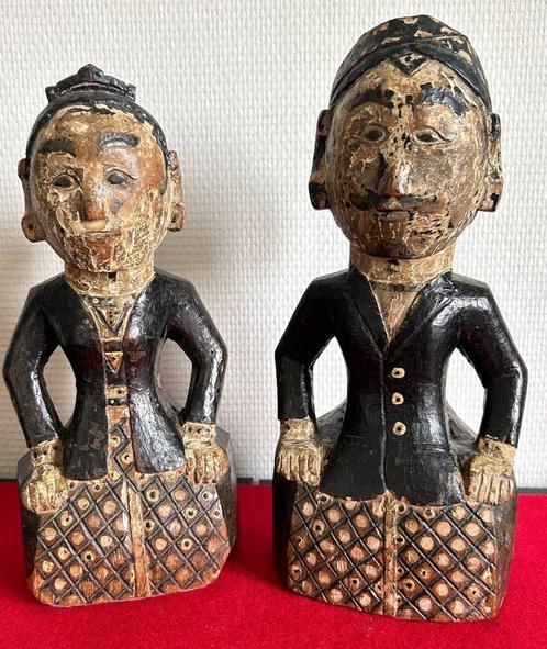 Oud houtsnijwerk van een getrouwd stel Loro Blonyo, Antiek en Kunst, Kunst | Niet-Westerse kunst, Ophalen of Verzenden