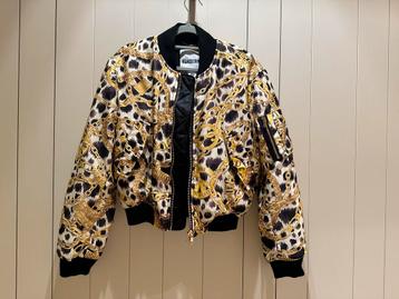 Bomber jasje Moschino & H&M collab XS beschikbaar voor biedingen