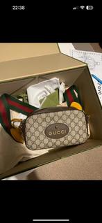 Sacoche Gucci authentique, Bijoux, Sacs & Beauté, Sacs | Sacs à bandoulière, Comme neuf