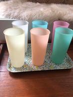 Plateau + 6 vintage bekers pastel tupperware, Huis en Inrichting, Ophalen, Zo goed als nieuw